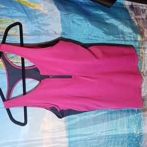 🆕️ size 38 Ruby Ribbon zip front sport tank